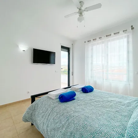 Cerro Das Mos Com Piscina Em * Lagos
