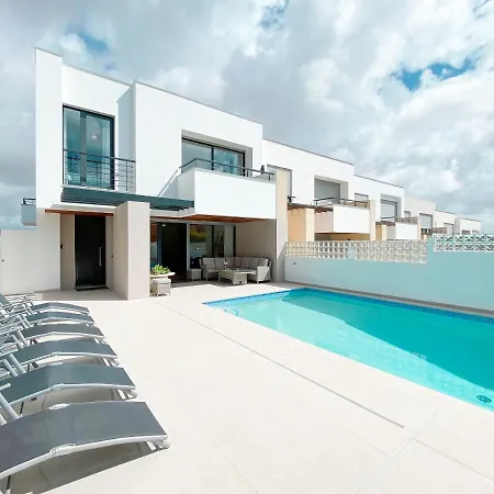 Cerro Das Mós Com Piscina Em